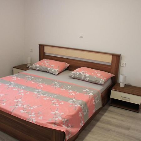 Milwe Apartment Razanac Exterior photo